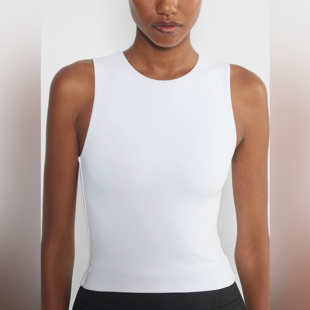 Aritzia | Babaton contour muscle tank knit cream